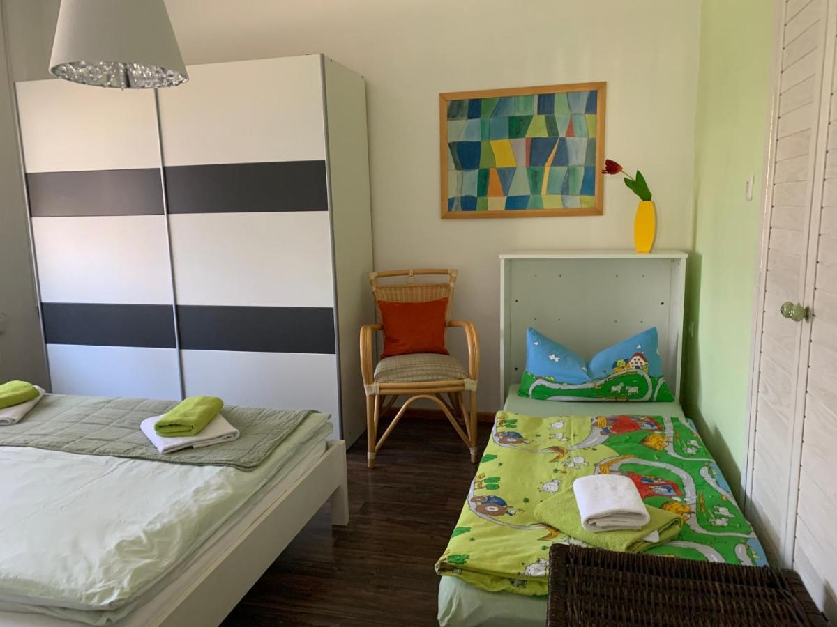 Helenes Ferienwohnung Auf Dem Bauernhof - Lausitzer Seenland Lauta Buitenkant foto