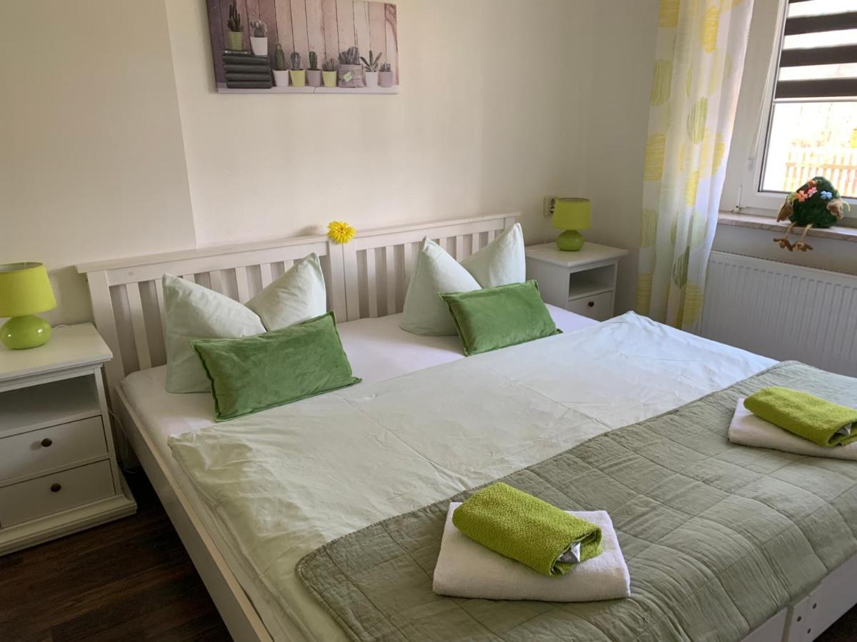 Helenes Ferienwohnung Auf Dem Bauernhof - Lausitzer Seenland Lauta Buitenkant foto