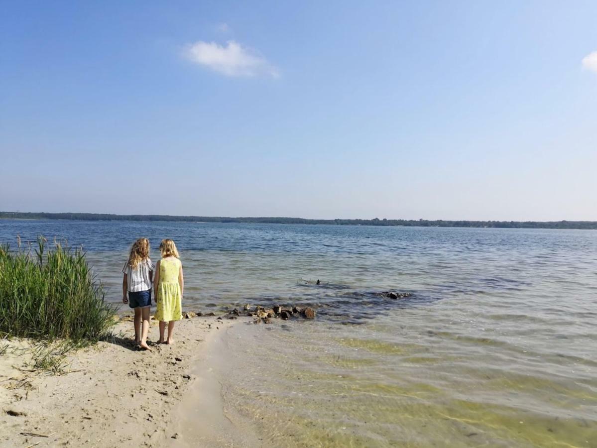 Helenes Ferienwohnung Auf Dem Bauernhof - Lausitzer Seenland Lauta Buitenkant foto